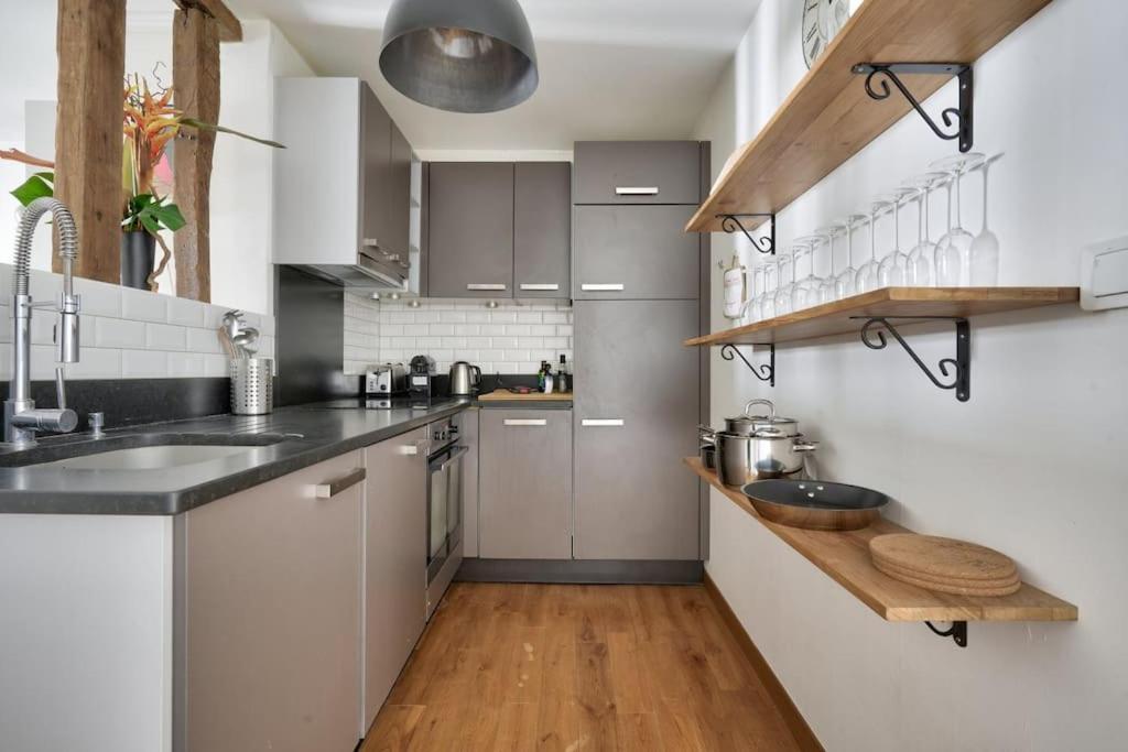 Appartement Superbe T2 Avec Balcon Proche Du Musee De La Vie Romantique *