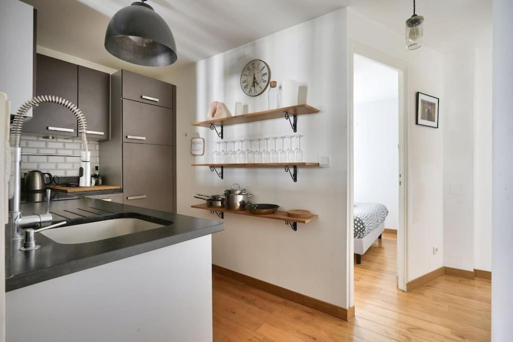 Appartement Superbe T2 Avec Balcon Proche Du Musee De La Vie Romantique